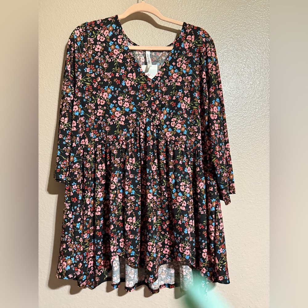 Dear Scarlett Floral V-Neck Tunic Top 2XL NWT